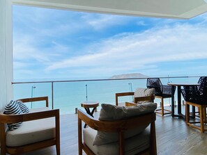 Outdoor dining - Camino Al Mar (Mazatlán)