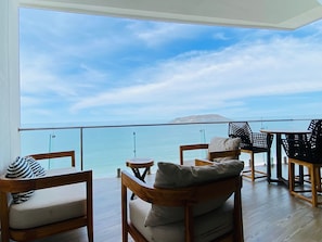 Deluxe Apartment | Outdoor dining