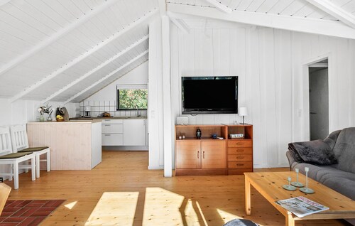 Lovely home in Rødby with WiFi