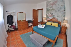 2 soverom, strykejern/-brett, wi-fi og sengetøy