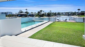 Pool - Mooloolaba Waterfront Luxury (Sunshine Coast)
