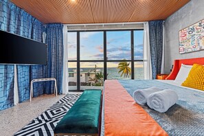 5 bedrooms, desk, iron/ironing board, travel cot - Infinity pool - Ocean View- Slide - Pool Table- Ps5 - Ping-Pong Table (Villa Cristiana)