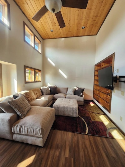 Mercer House on Major Snowmobile and ATV Trail