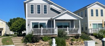 River Front 4-bedroom house with boat dock close to downtown St. Joseph. 