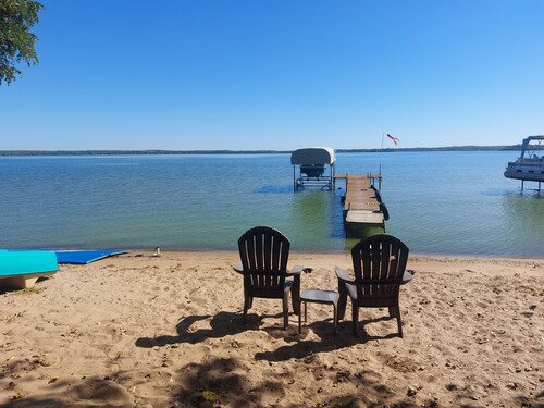 Charming 3-bedroom house on Shell Lake!  Right off the ATV / Snowmobile trails.