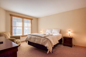 4 Schlafzimmer, Bügeleisen/Bügelbrett, kostenloses WLAN, Bettwäsche