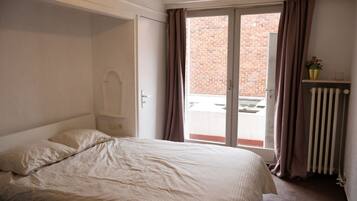 2 slaapkamers, een bureau, wifi, beddengoed