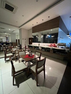 Restaurant - Rio Centro Stay (Rio de Janeiro)