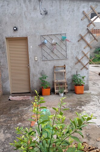 Simple and comfortable central house Rua Oriental Centro