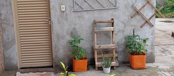 Simple and comfortable central house Rua Oriental Centro