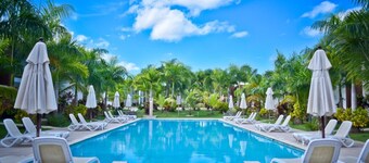 Stylish and modern villa 2BR with pool view.