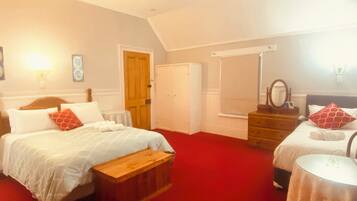 Deluxe Room | Free WiFi