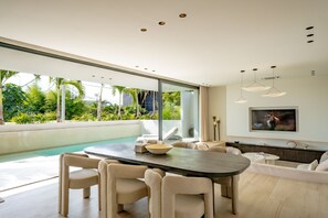 Villa, 4 Bedrooms, Patio, Pool View | Dining room - Villa Uma Bali (Kerobokan)