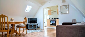 Travellers Stays In The Heart Of Orrell Park