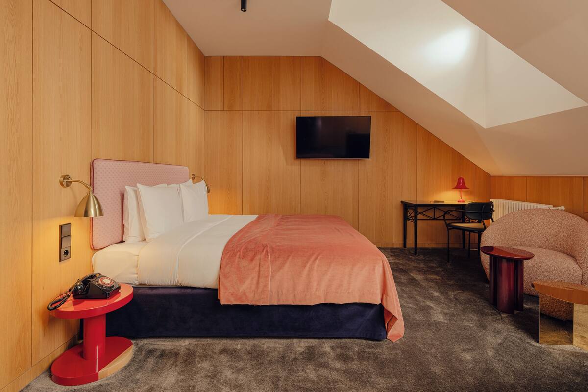 Superior King Room - Non-smoking | 迷你吧、客房內保險箱、書桌、筆電工作空間
