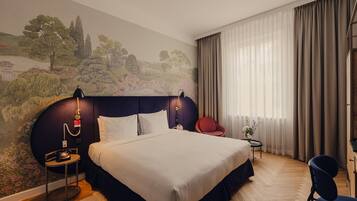 Standardrum - 1 kingsize-sÀng - tillgÀnglighetsanpassat - icke-rökare | 1 sovrum, minibar och vÀrdeförvaringsskÄp pÄ rummet