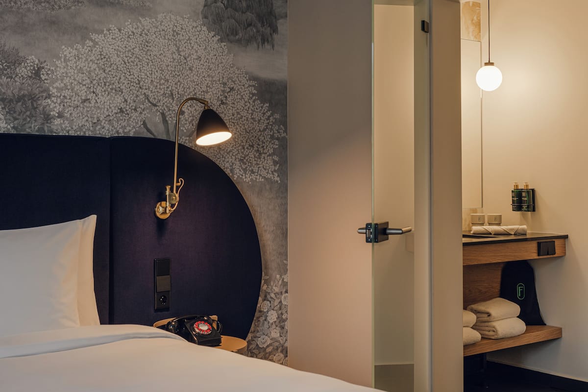 Royal Apartment with King bed -Non-Smoking | 迷你吧、客房內保險箱、書桌、筆電工作空間
