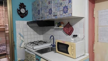 Estúdio, 1 quarto, sacada, vista para a cidade | Cozinha privada