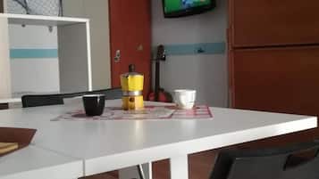 Estúdio, 1 quarto, sacada, vista para a cidade | Parte interna