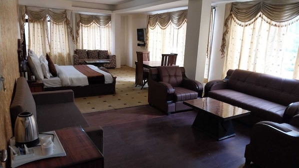 Family Room - Hotel Royal Grand - Manali (Manali)