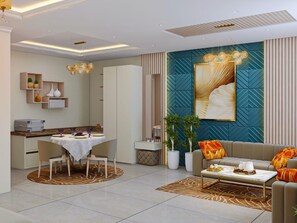 Honeymoon Room | Desk, soundproofing, free WiFi, bed sheets - Hotel Ramaye - Bhopal (Bhopal)