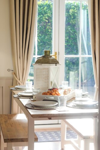 Beautiful 4 bedroom cottage In Styal, Wilmslow.