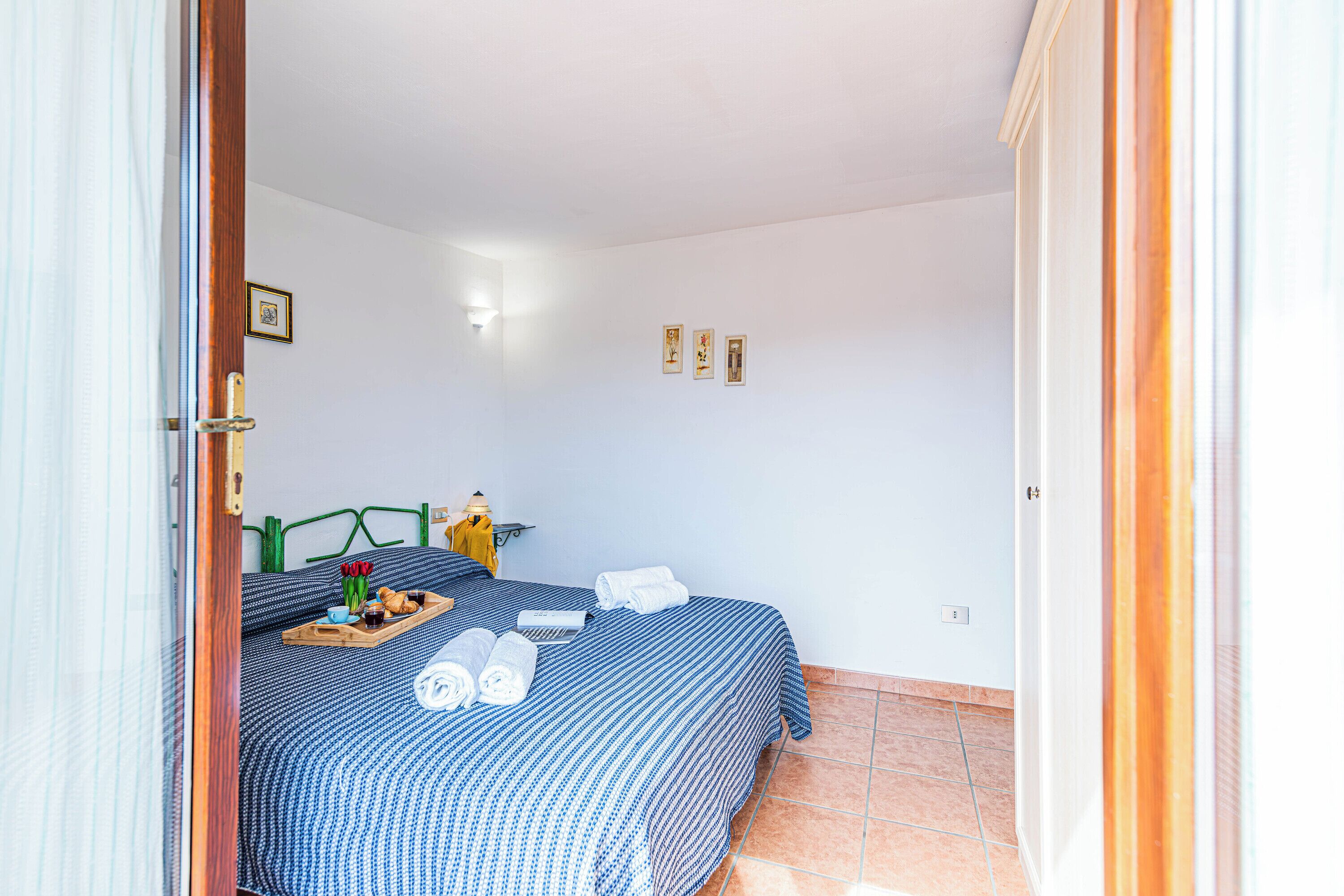 3 quartos, Wi-Fi de cortesia, roupa de cama