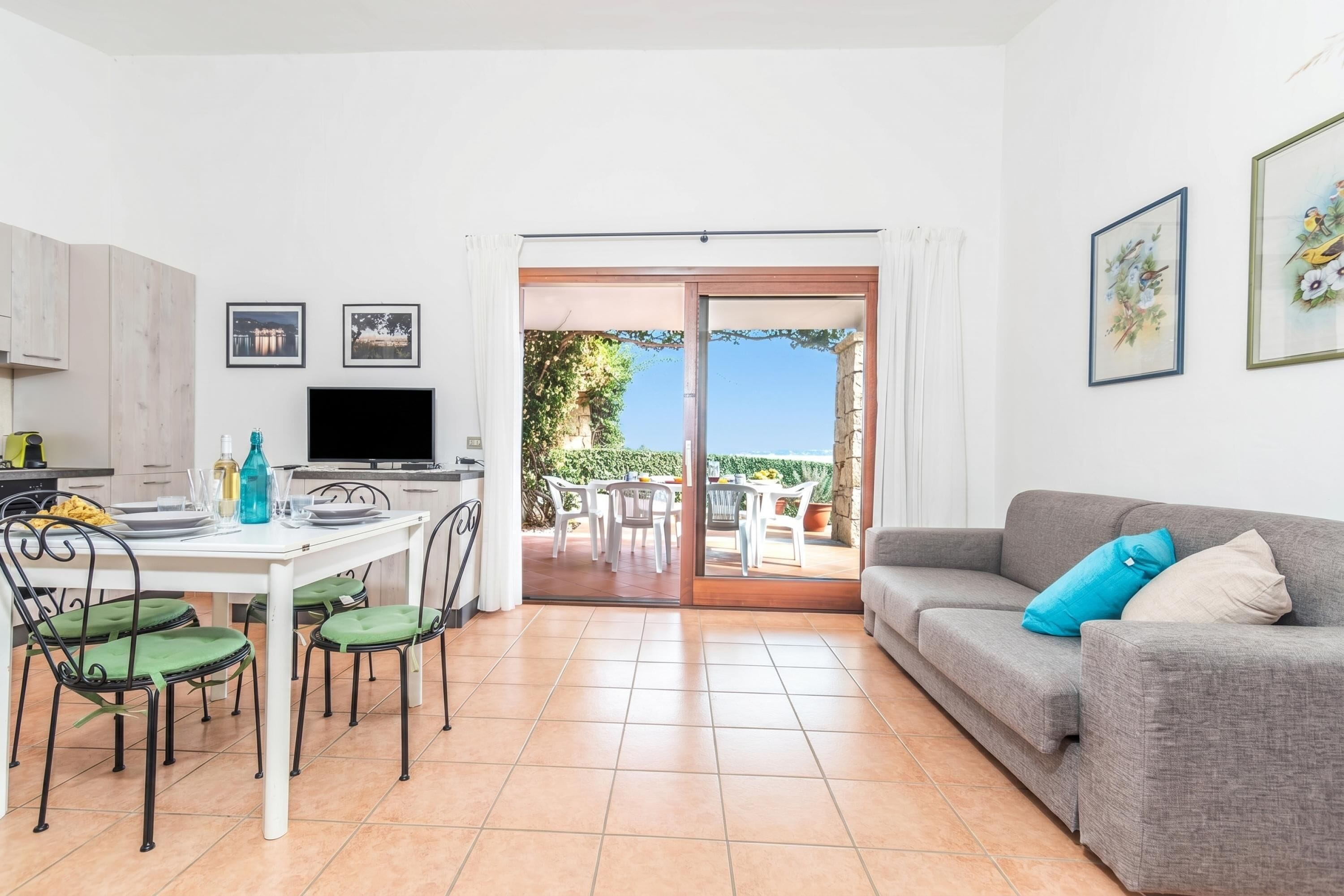 Family Apartment, Multiple Bedrooms, 2 Bathrooms (Villa Laura) | Living area