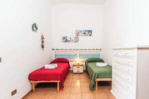 3 bedrooms, free WiFi, bed sheets - Villa Laura (Arzachena)