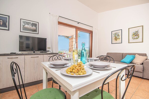 Dining - Villa Laura (Arzachena)