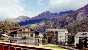 Alpen Perle Family Annexe | Balcony view