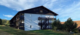 Stylish, Compact Apartment in a Green Setting