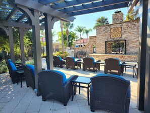 Terrace/patio - Fantasy Villas resort - Waterpark Included - Family Paradise! minutes to Disney (Kissimmee)