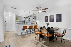 Dining - Fantasy Villas resort - Waterpark Included - Family Paradise! minutes to Disney (Kissimmee)