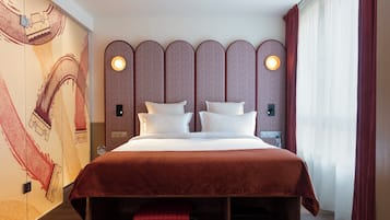 Family Studio (One of a Kind Plus) | Premium bedding, minibar, in-room safe, blackout drapes