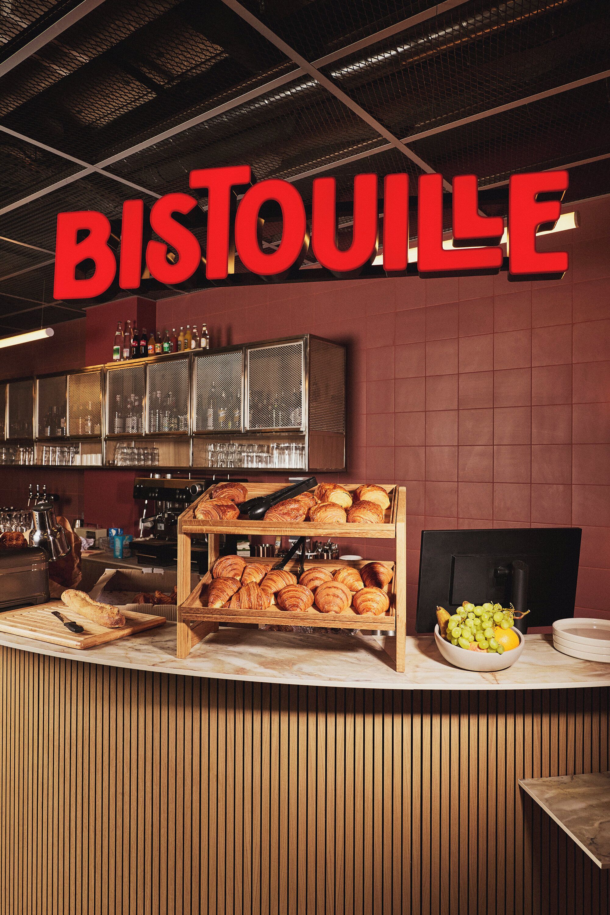 每日供應吃到飽早餐 (每人 EUR19)