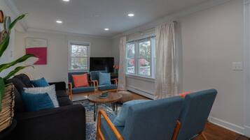 Älytelevisio, kirjoja