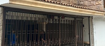 GREAT ACCOMMODATION!!! 5 BEDROOMS. W/BATHROOM, AIR CONDITIONING AND TV