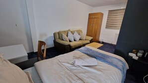 Unclassified image, 4 of 23, button - The Kegworth Inn  (Derby)