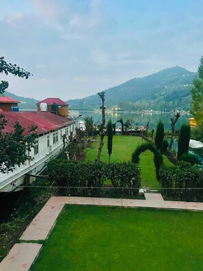 Family Double Room, Garden View | Lake view - The Mughal Palace Eco Luxury Houseboat  (Srinagar)