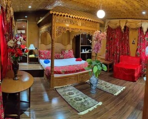Family Double Room, Garden View | Frette Italian sheets, premium bedding, down duvets, blackout curtains - The Mughal Palace Eco Luxury Houseboat  (Srinagar)