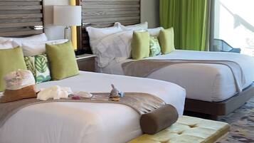 2 bedrooms, desk, iron/ironing board, travel crib