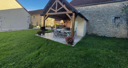 Nice house for 10 people in a quiet area with jacuzzi