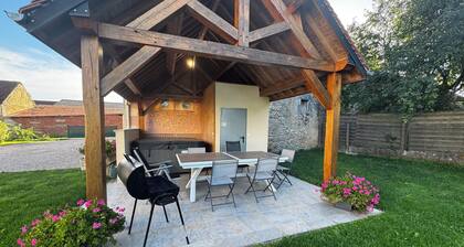 Nice house for 10 people in a quiet area with jacuzzi