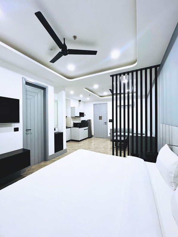 Studio, Balcony, City View | Desk, laptop workspace, free WiFi -  BedChambers Serviced Apartment, Golf Course, Gurgaon (Gurugram)