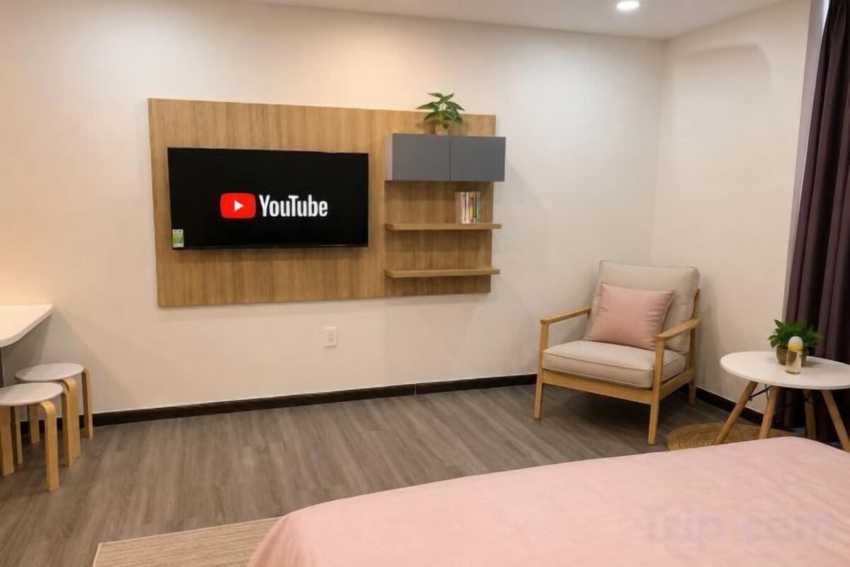 Minibar, Schreibtisch, laptopgeeigneter Arbeitsplatz
