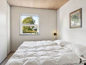 3 bedrooms, Internet