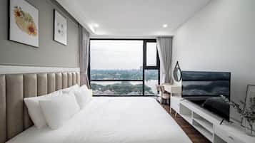 Deluxe Apartment, 3 Bedrooms, 2 Bathrooms, City View | 2 bedrooms, minibar, desk, laptop workspace