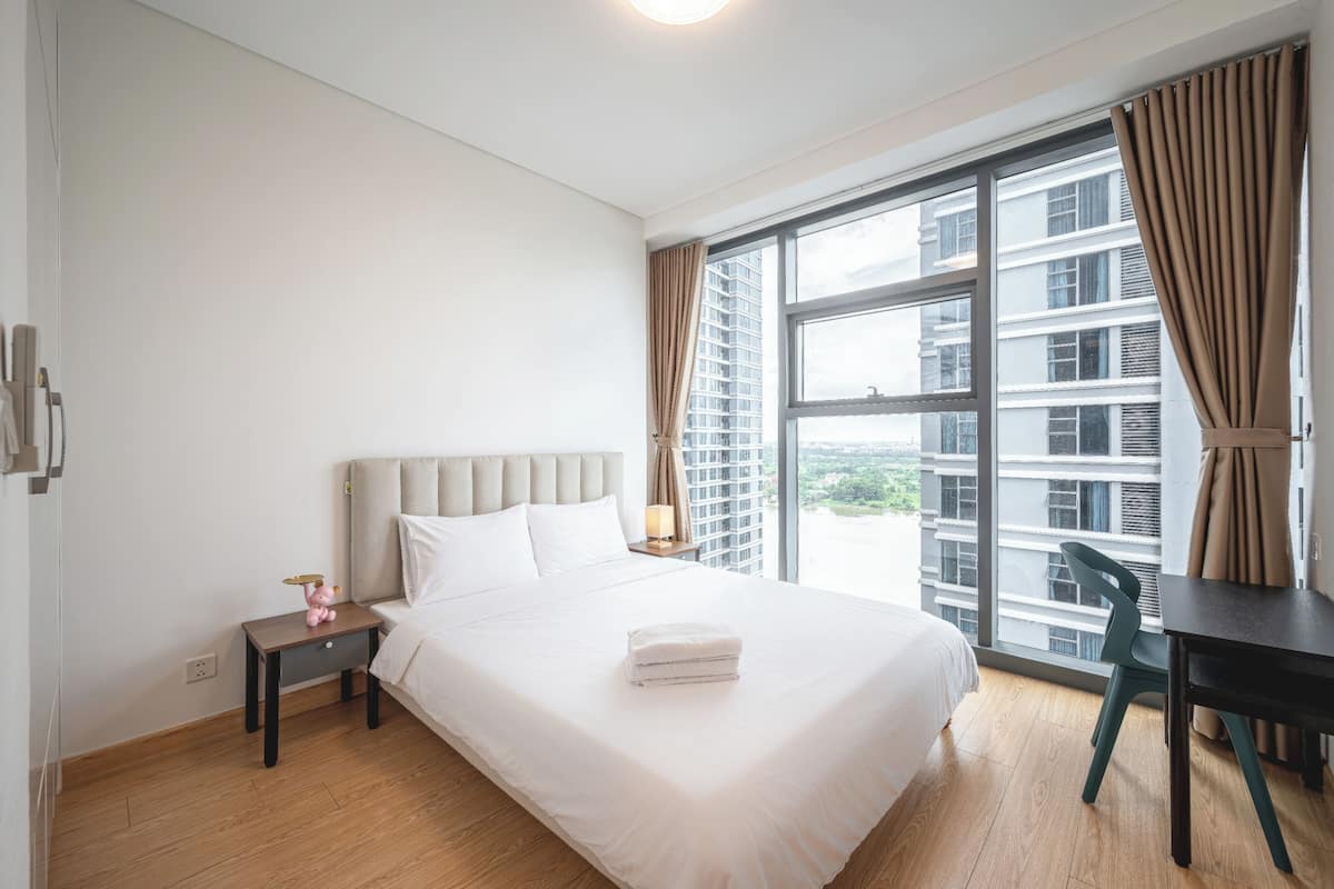 Appartamento Superior, 1 camera da letto, cucina, vista città | 2 camere, minibar, una scrivania, postazione laptop