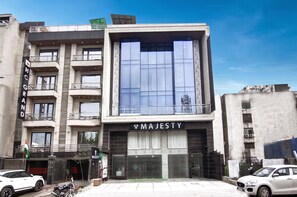 Front of property - The Majesty Hotel (New Delhi)
